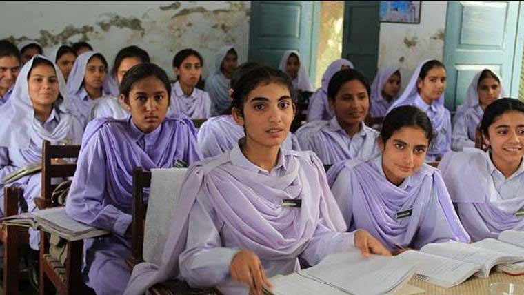 سرکاری سکولوں کو نجی شعبےکو دینے کا تیسرا مرحلہ شروع کرنے کا فیصلہ