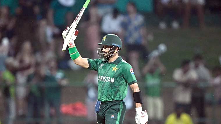 ٹی20 ورلڈ کپ سپر 8 مرحلہ: پاکستان کا انگلینڈ کو جیت کیلئے 165 رنز کا ہدف