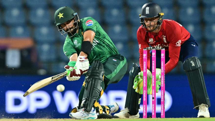 T20 World Cup: Farhan's 63 powers Pakistan to challenging total against England