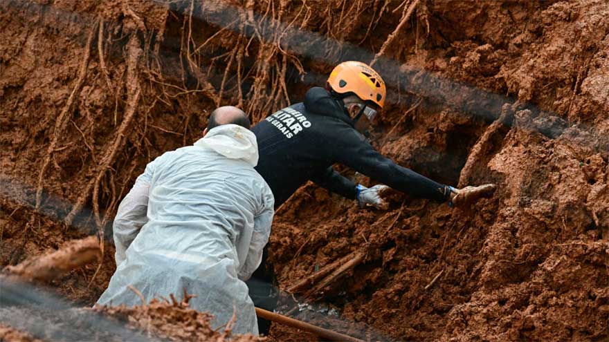 Rescuers search for missing after deluge kills 30 in Brazil