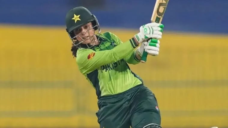 ضابطہ اخلاق کی خلاف ورزی سدرہ امین کی سرزنش