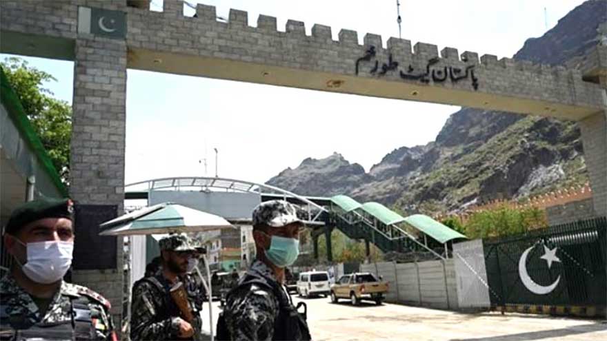Afghan Taliban flee from Torkham border