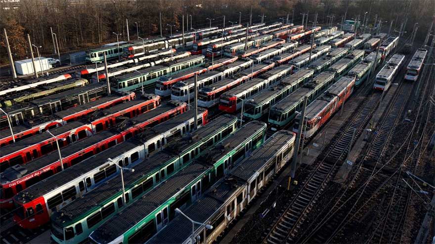 Buses, trams and trains grind to a halt across Germany at start of two-day strike