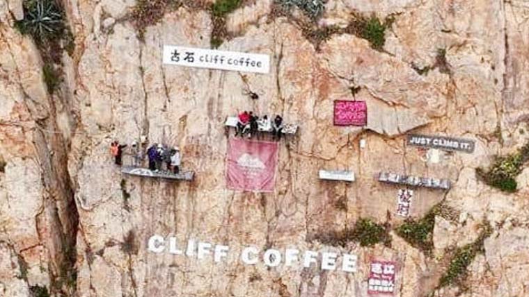 چین: 60 میٹر بلند چٹان پر قائم دنیا کا خطرناک ترین کیفے متعارف