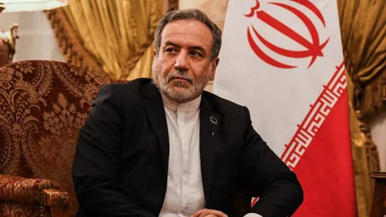 ایران میں حکومت تبدیلی کا مشن ناممکن، سپریم لیڈر زندہ ہیں: عباس عراقچی