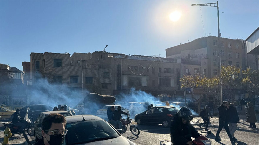 Iran government building attacked as top prosecutor responds to protests
