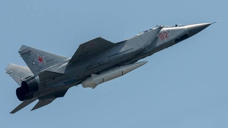 روسی افواج کے یوکرین کے اندر حملے، فوجی تنصیبات کو نشانہ بنایا