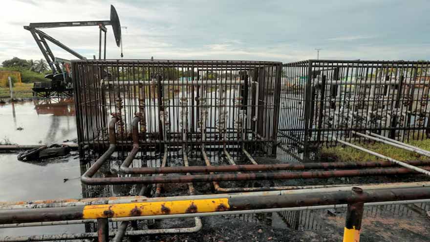 Trump administration sets meetings with oil companies over Venezuela