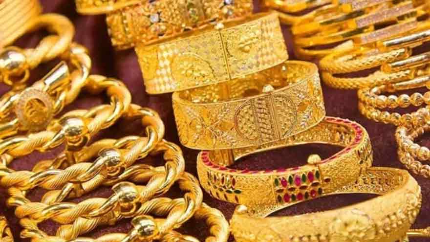 Gold prices increase by Rs3,200 per tola in Pakistan