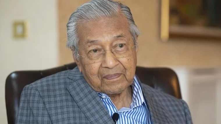 ملائیشیا کے سابق وزیراعظم مہاتیر محمد گھر میں گرکر زخمی، ہسپتال منتقل