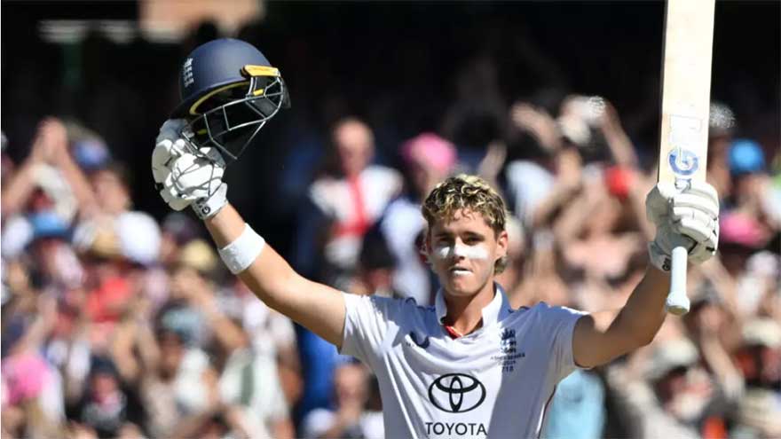 Bethell slams maiden century to leave final Ashes Test on knife edge