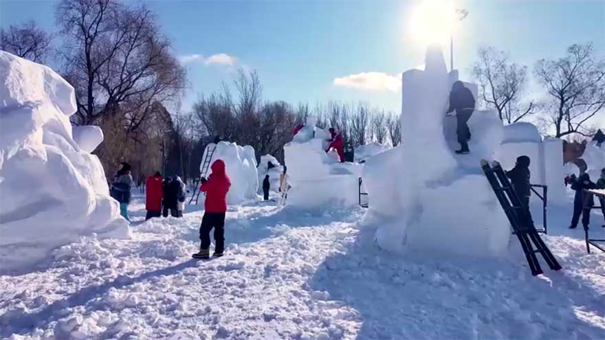 Octopus, Taj Mahal concepts inspire sculptors at China snow festival