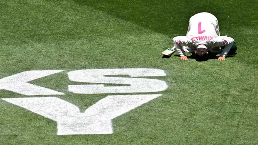 Australia's emotional Khawaja bows out for final time with Ashes win