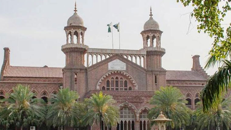 لاہور ہائیکورٹ میں تعینات سکیورٹی اہلکاروں کے دورانِ ڈیوٹی موبائل استعمال پر پابندی
