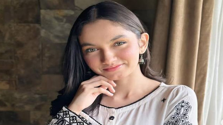 اپنی اصل عمر کی نظر آنے لگی ہوں: عینا آصف