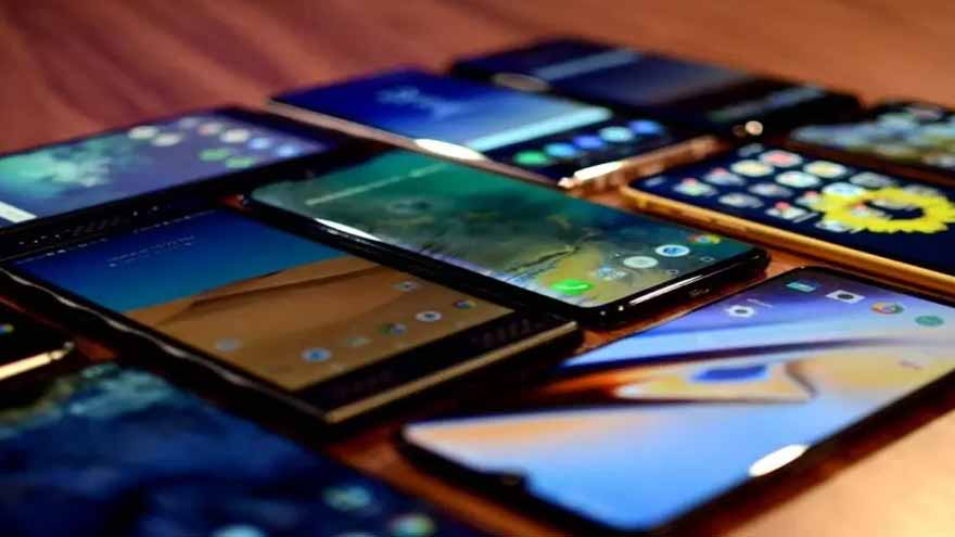 Govt finalizes draft of Mobile and Electronics Manufacturing Policy 202630