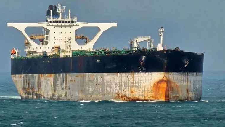 امریکا نے آئل ٹینکر عملے کے 2 روسی ارکان کو رہا کردیا