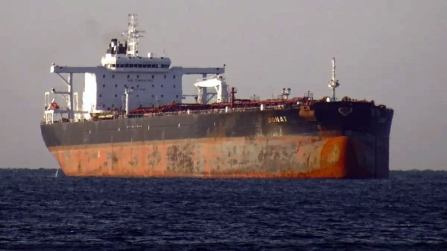 Moscow says US released two Russian crew from seized tanker