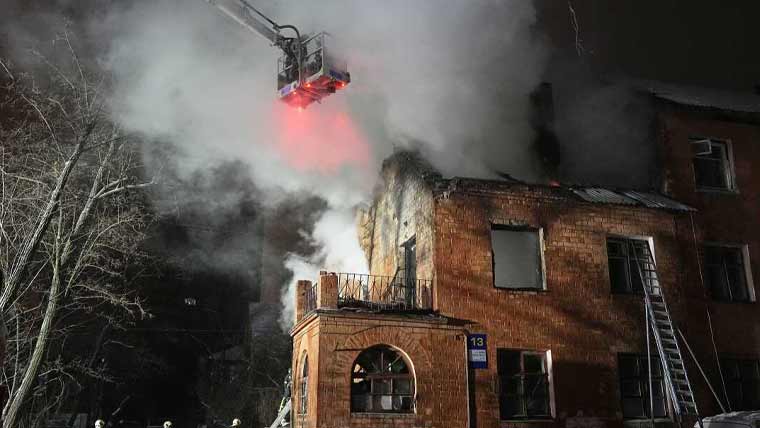 روس نے یوکرین پر اوریشنک بیلسٹک میزائل برسا دیئے، 4 افراد ہلاک