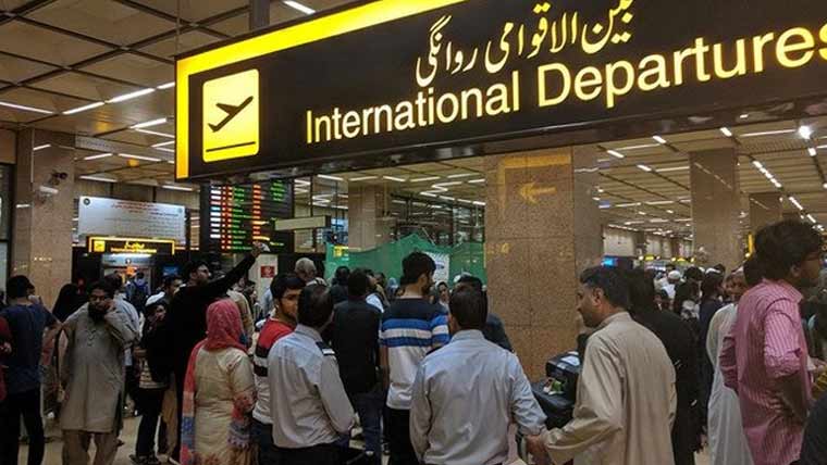  2025 میں 7 لاکھ سے زائد پاکستانی ملازمت کیلئے بیرون ملک چلے گئے: رپورٹ