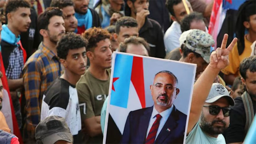 Yemen separatists in Riyadh announce disputed 'dissolution'