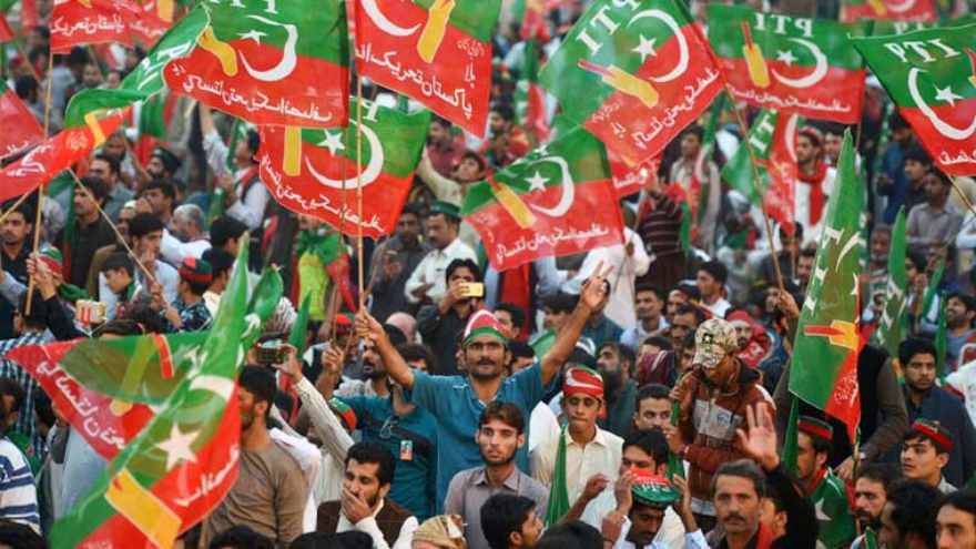 PTI shifts Karachi rally from Bagh-e-Jinnah to Mazar-e-Quaid after late NOC