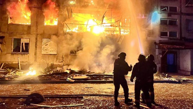 روسی حملوں میں 24 گھنٹے کے دوران یوکرین کے 1090 فوجی ہلاک، توپ خانے تباہ