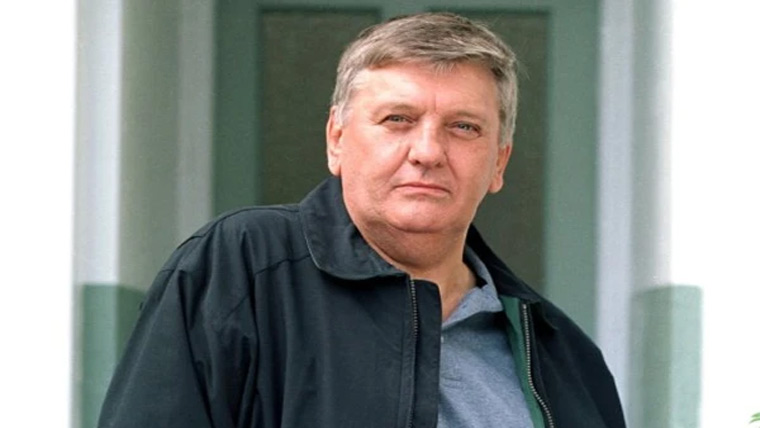 معروف اداکار ڈیریک مارٹن 92 برس کی عمر میں انتقال کر گئے