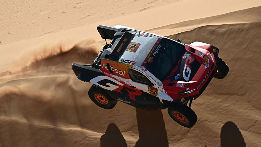 Variawa leads South African charge over Dakar dunes