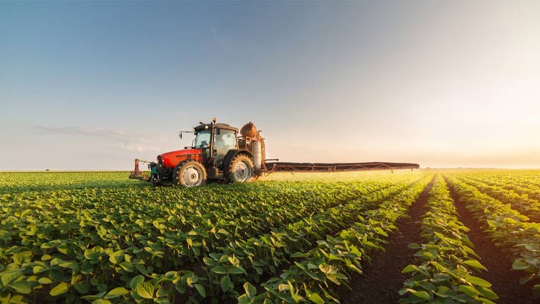 پنجاب میں کاشتکاروں کی سہولت کیلئے منفرد ایگریکلچر لیب آن وہیل قائم کرنے کا فیصلہ