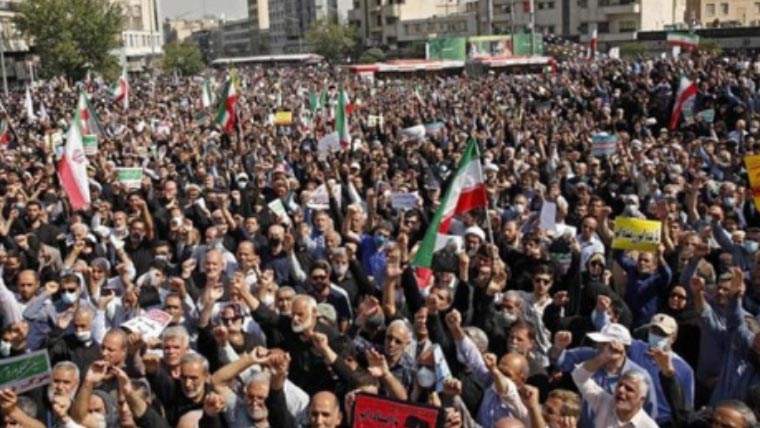 ایران میں پر تشدد مظاہرے، مرنے والوں کی تعداد 2 ہزار تک پہنچ گئی