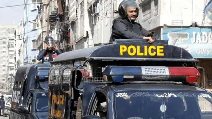 Two suspected bandits killed, six injured in Karachi 'encounters'