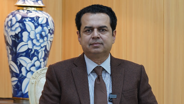 پی ٹی آئی نے انتشار پھیلایا تو 26 نومبر سے زیادہ سخت ایکشن ہوگا: طلال چودھری