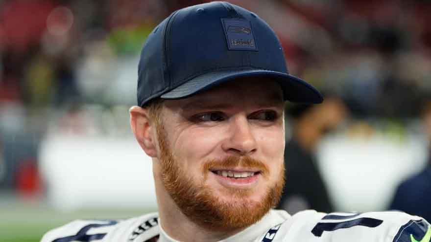 Seahawks QB Sam Darnold injures oblique in practice but is confident he'll play vs. 49ers