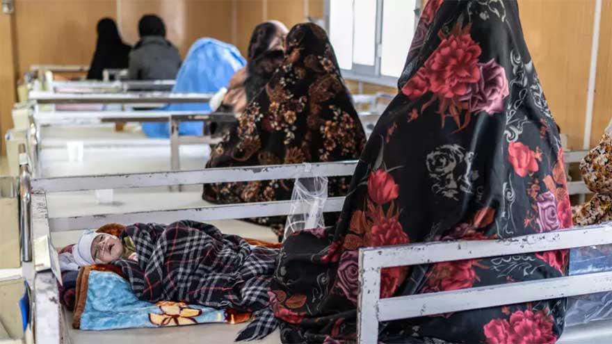Dunya News Afghan mothers seek hospital help for malnourished children