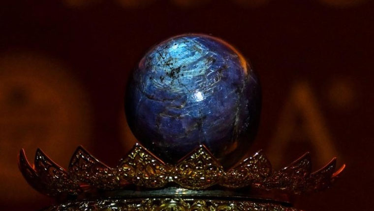 سری لنکا میں اپنی نوعیت کے سب سے بڑے پرپل سٹار نیلم کی نمائش