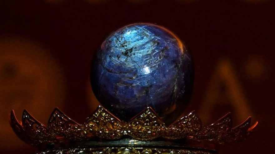 World's largest purple star sapphire put on display in Sri Lanka