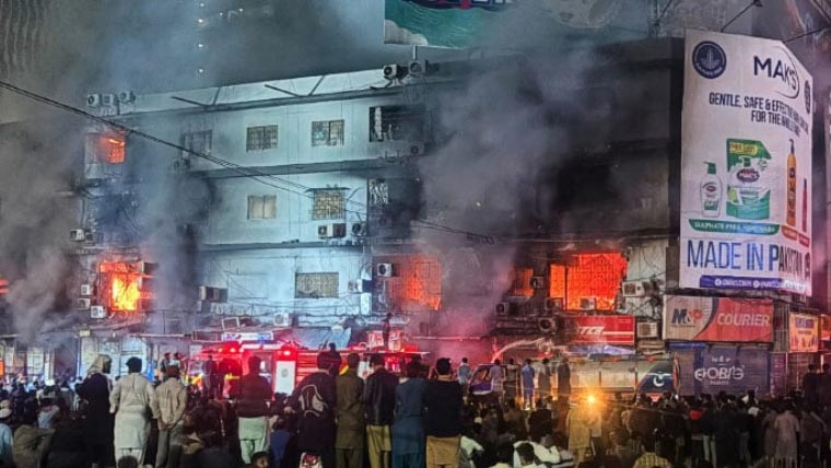 سانحہ گل پلازہ: ترجمان بلدیہ عظمیٰ کی آتشزدگی مقام پر پانی نہ ہونے کی خبروں کی تردید