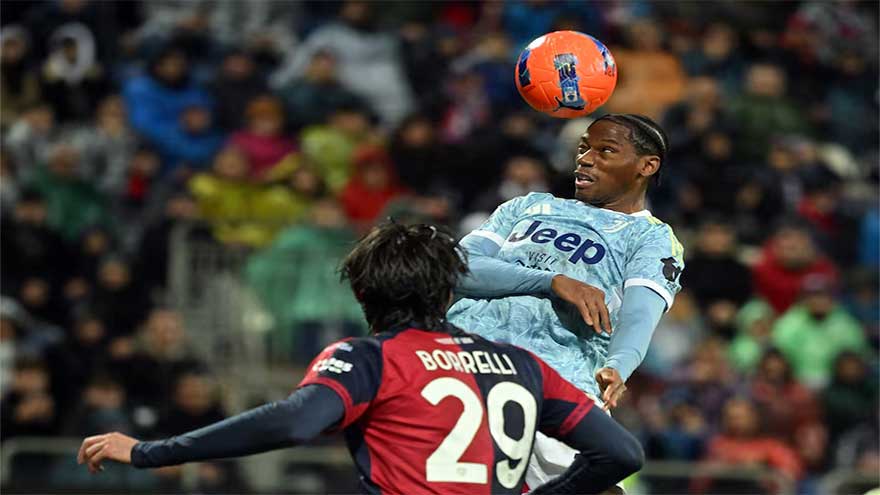 Juventus title hopes fade after defeat at Cagliari