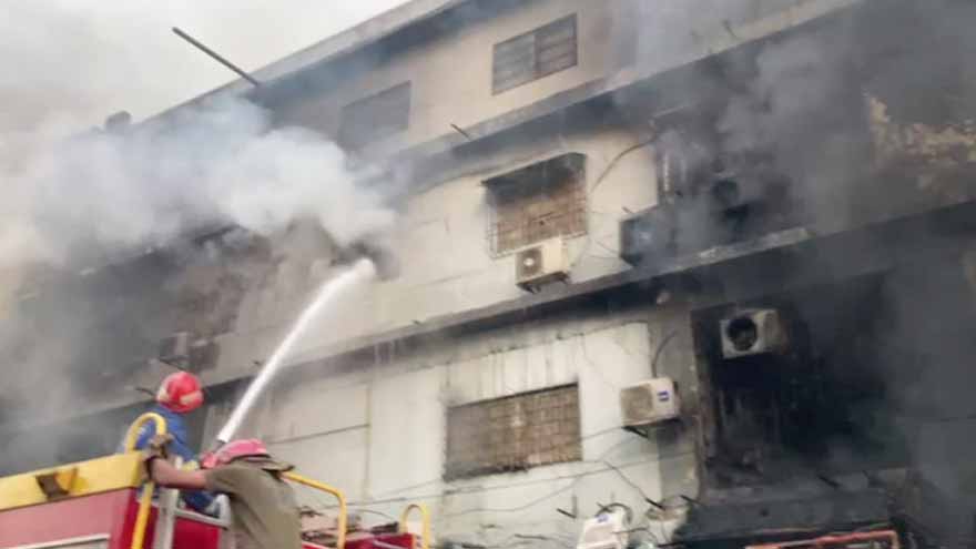Gul Plaza fire 77pc contained, no timeline for completion: Sindh 1122 COO