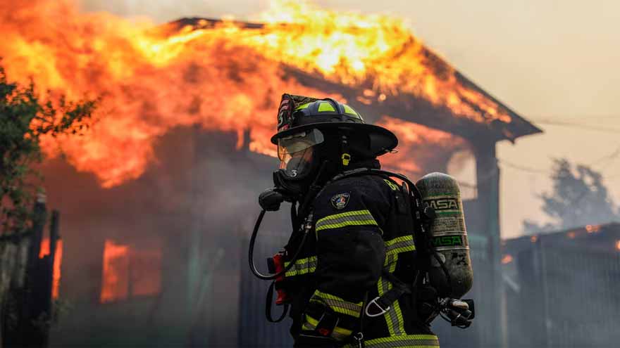 Chile declares state of catastrophe as wildfires force thousands to flee