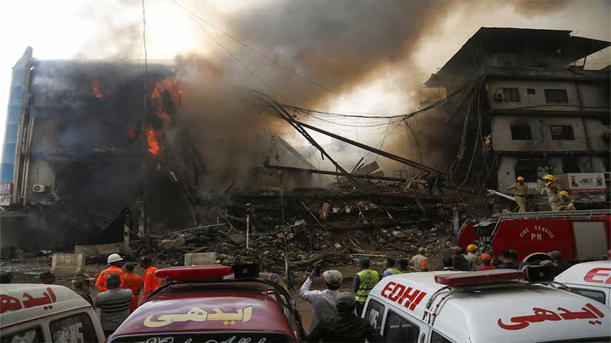 Karachi plaza fire extinguished: Death toll rises to 11 as fate of more than 60 remains unknown