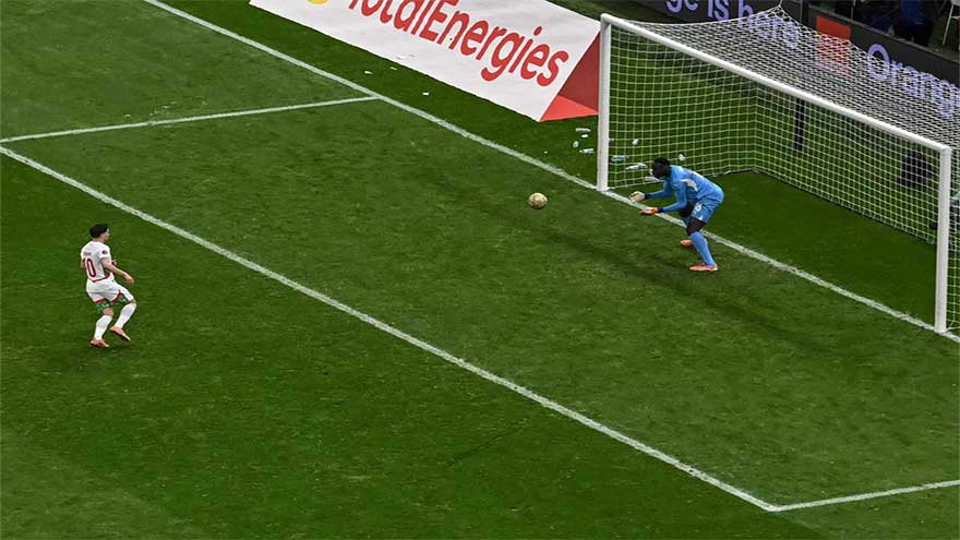 Morocco fans stunned, disappointed as Senegal win Africa title