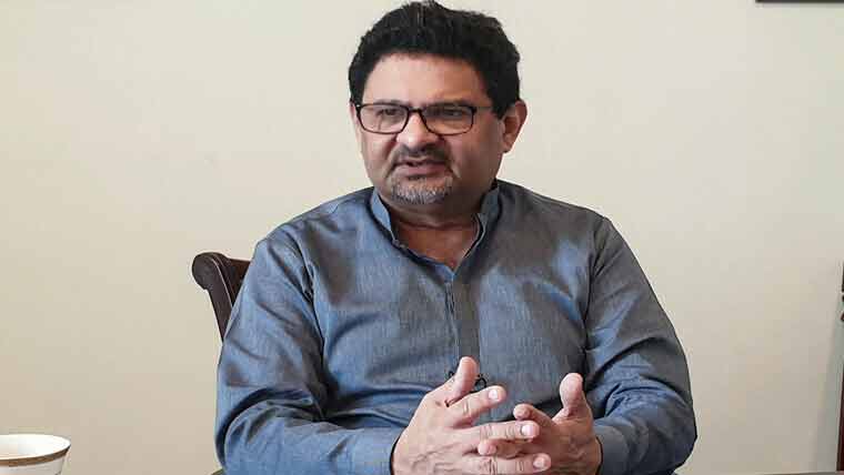 ہماری معیشت بالکل نہیں چل رہی، حکومتی دعوے بے بنیاد ہیں: مفتاح اسماعیل