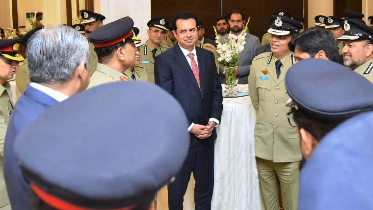 مسلح افواج ہمیشہ بہادر اور وقار پولیس کے شانہ بشانہ کھڑی رہیں گی: فیلڈ مارشل