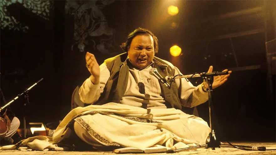 The song that made Nusrat Fateh Ali Khan emotional while recording 