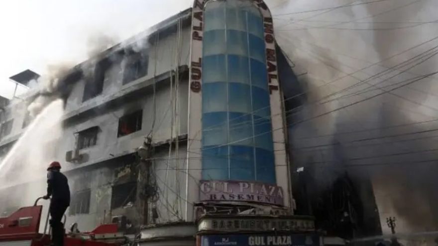 Karachi's Gul Plaza fire: Death toll jumps to 61 after 30 bodies found in single shop