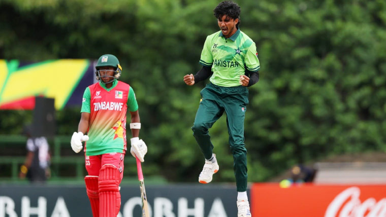 انڈر 19 ورلڈ کپ: پاکستان کیخلاف زمبابوے کی آدھی سے زائد ٹیم پویلین لوٹ گئی