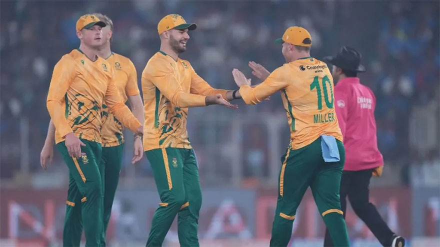 Injuries force two changes in South Africa T20 World Cup squad