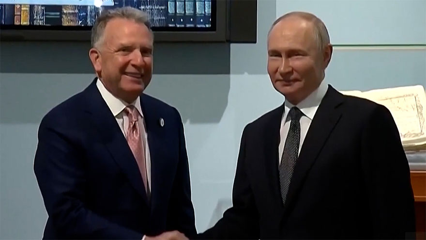 US negotiators meet Putin for high-stakes Ukraine talks